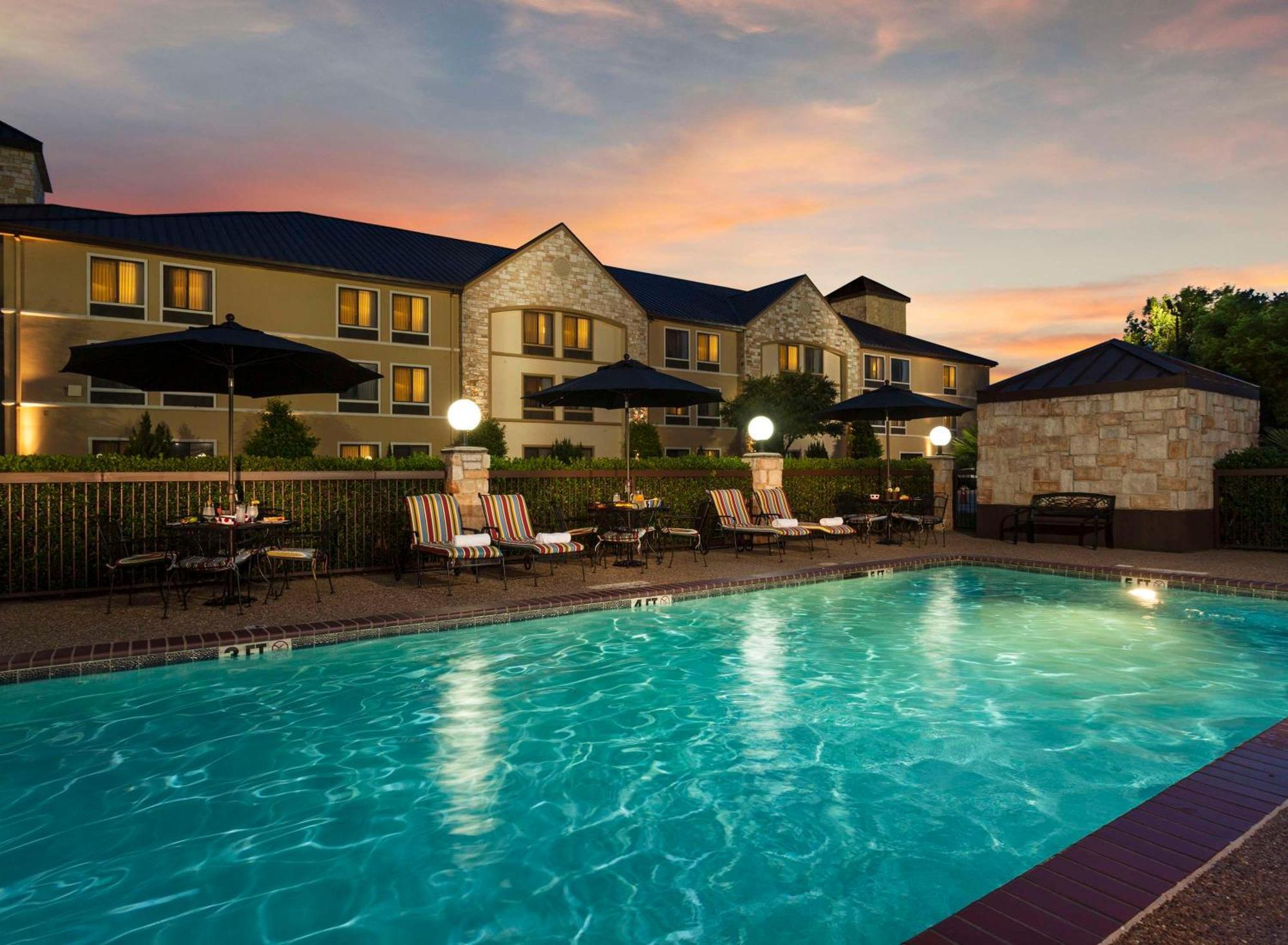 Best Western Plus Lewisville Flower Mound Εξωτερικό φωτογραφία